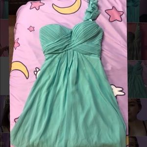 Mint colored formal dress 👗